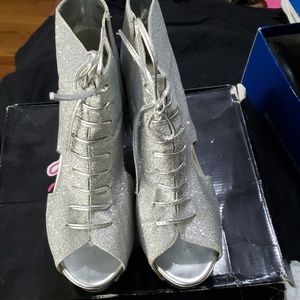 Bumper wedge silver glitter peeptoe